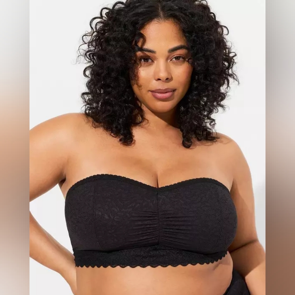 NWT Torrid Unlined 4-Way Stretch Lace Bandeau - Size 2 Black